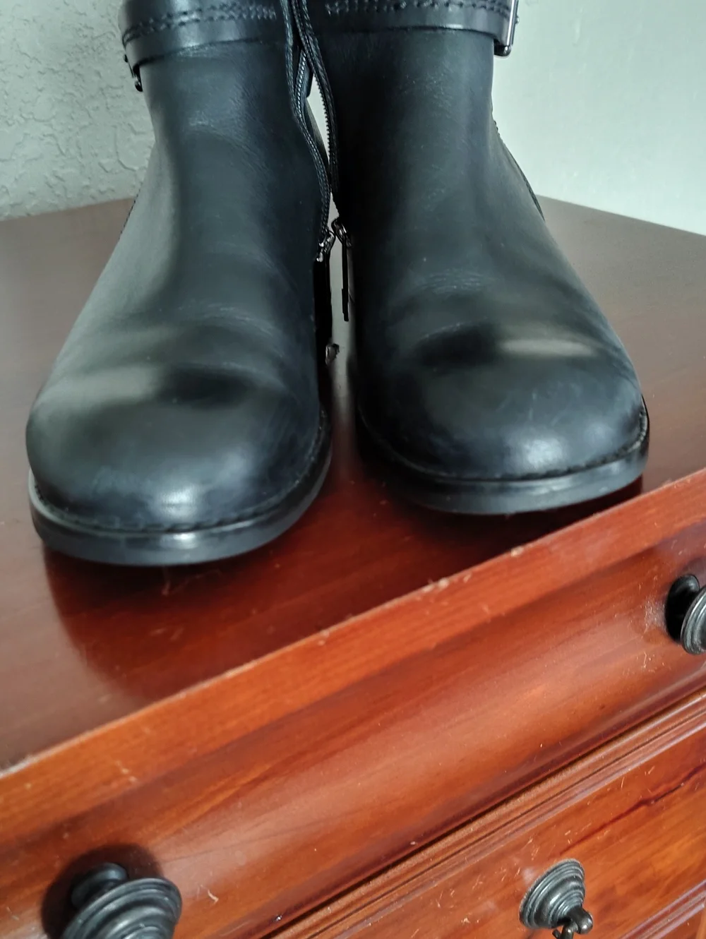 Blondo Black Chelsea Boots 7.5